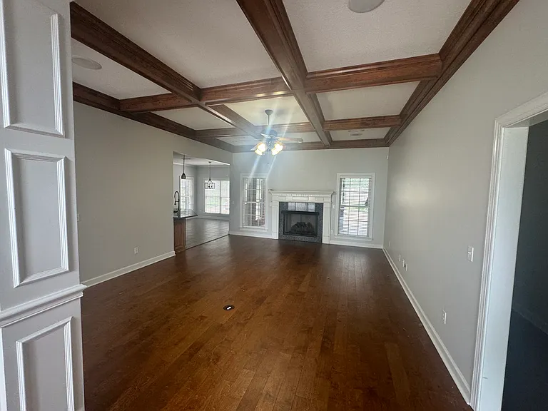203 Eton Dr — Photo 2