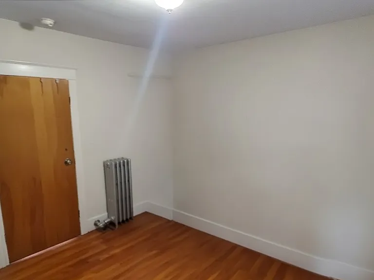 184 Gladstone St #3 — Photo 10