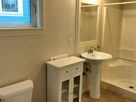 5th image of 4166 Sorrel Way NE
