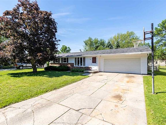 Basektball hoop included