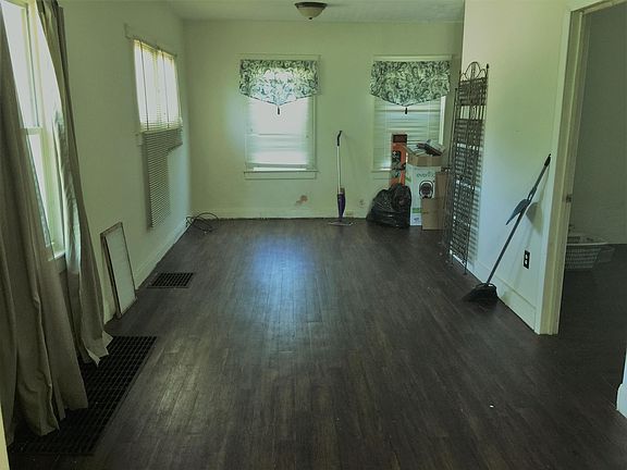 3rd image of 2797 E 10th Ave