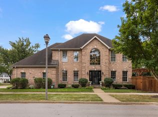 458 W Grantley Ave, Elmhurst, IL 60126