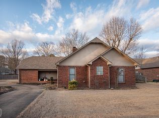 422 W Highland Dr, Jonesboro, AR 72401