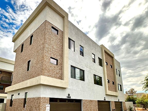4th image of 406 W 7th St #1015