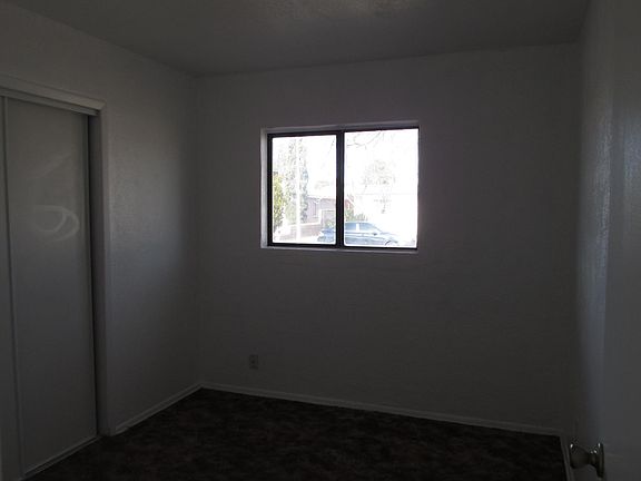 3rd image of 1912 Klein Ave