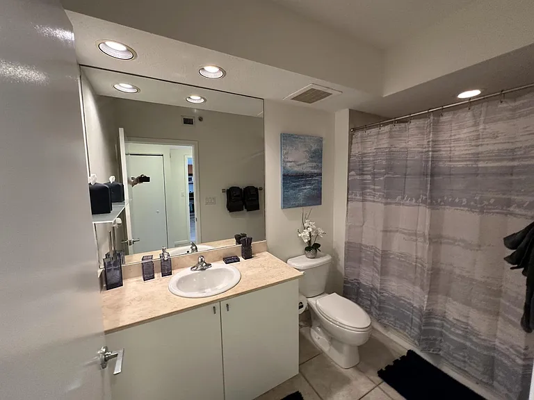 1551 N Flagler Dr #1106 — Photo 23