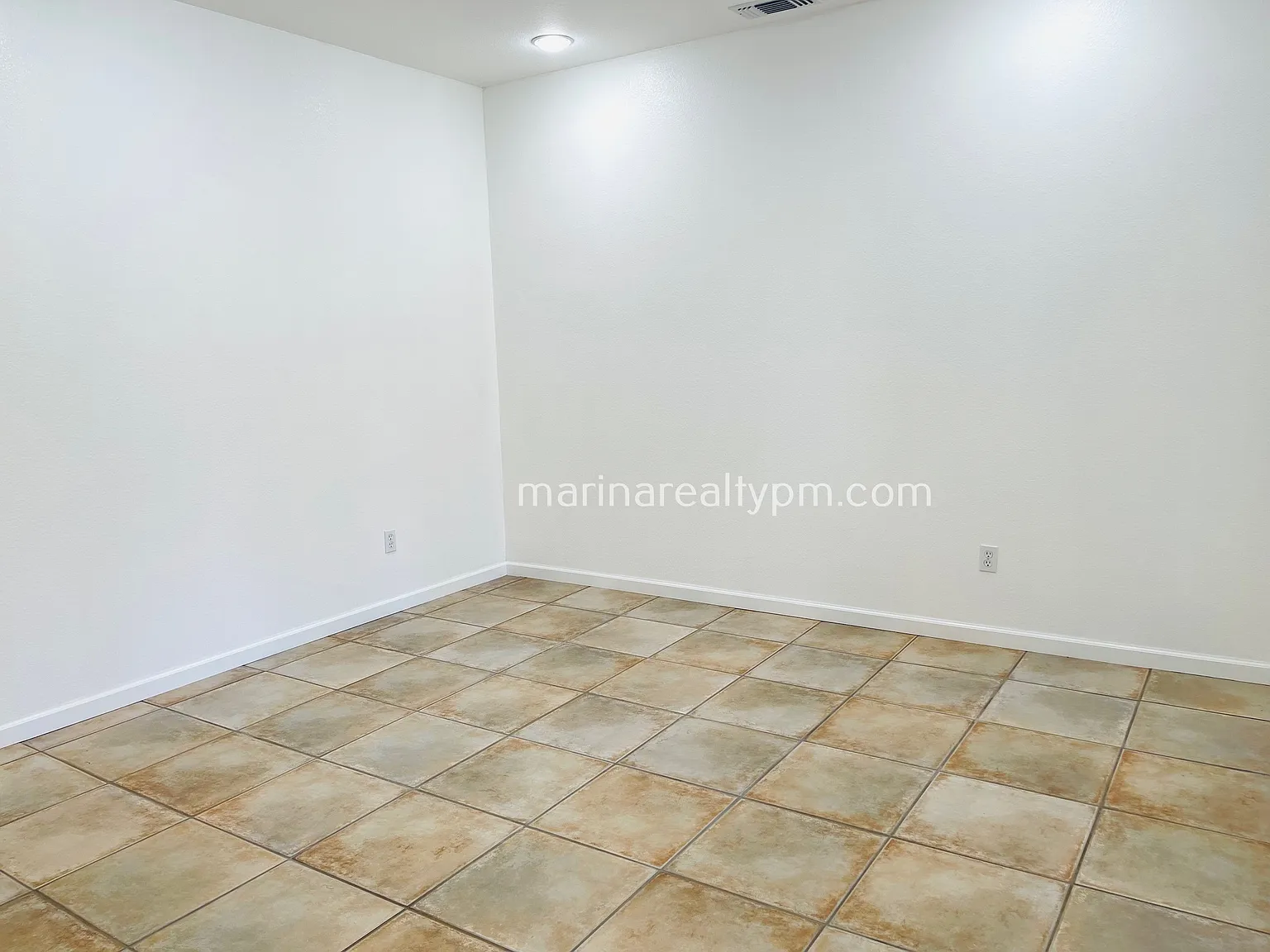 3 bed, 2442 sqft, $3,500 — Photo 4