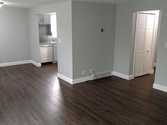 3rd image of 3320 Millersport Hwy APT C