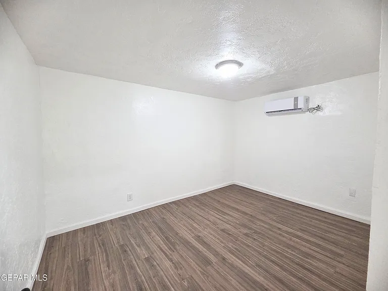 363 Ontiveros St — Photo 9