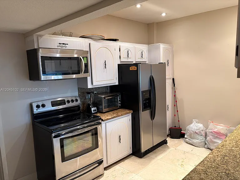 199 Ocean Lane Dr #113 — Photo 7