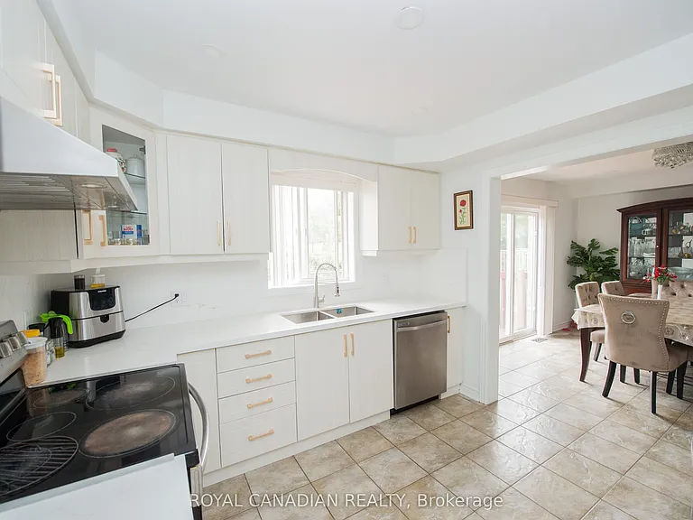 78 Peachwood Cres #13 — Photo 8