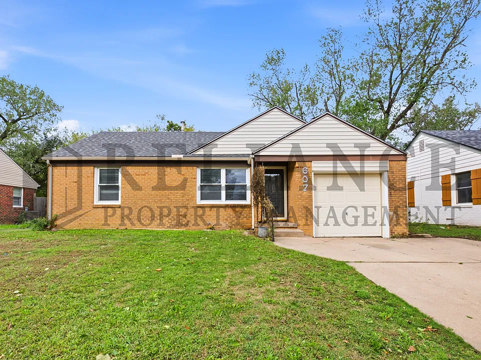 607 S Calhoun St