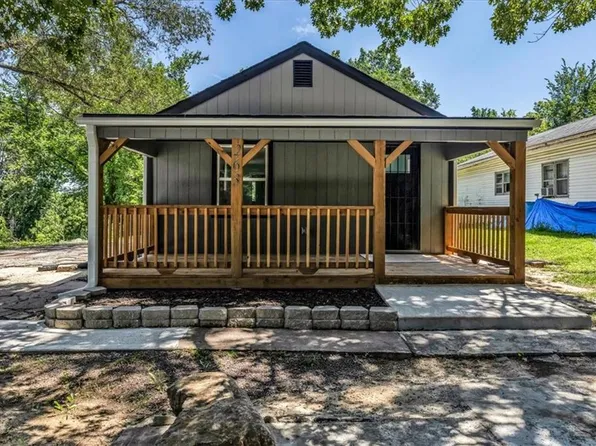 263 S 14th St, Kansas City, KS 66102