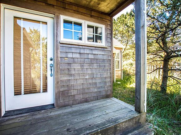 4th image of 5695 Barefoot Ln