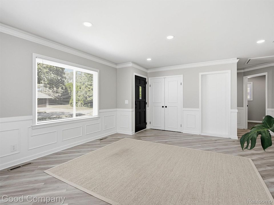 1112 Millard Ave, photo 6