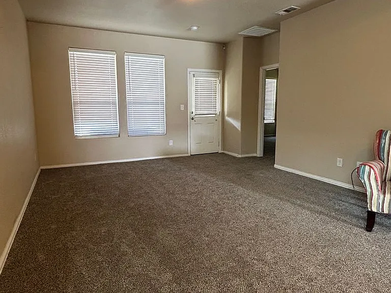 6917 Brooks Ranch Rd — Photo 3