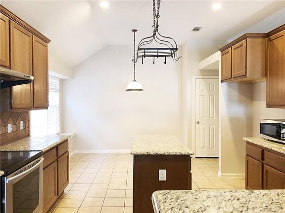 4th image of 9105 Brinson Dr