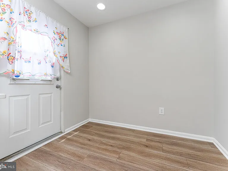 2534 Peter Jefferson Ln — Photo 17