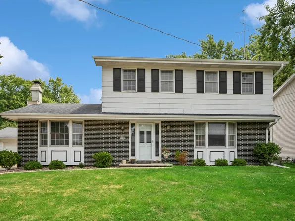 4105 73rd Pl, Urbandale, IA 50322