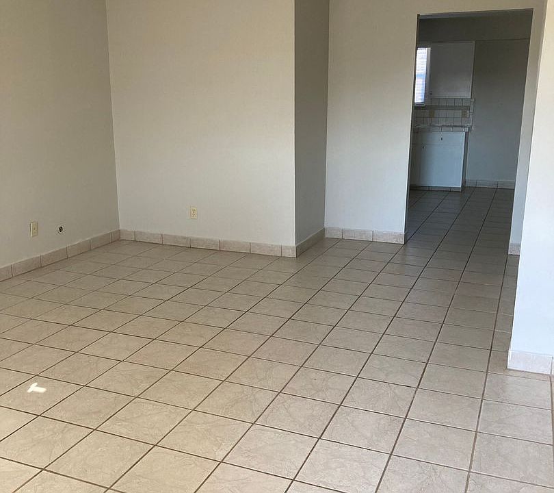 1st image of 1935 W Stone St #206