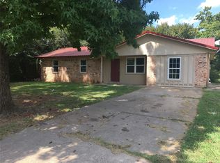 919 W Denton Ave, Sallisaw, OK 74955
