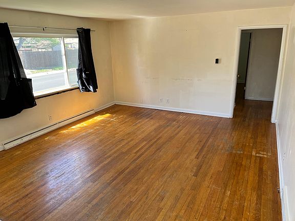 3rd image of 5001 W Wyoming Pl