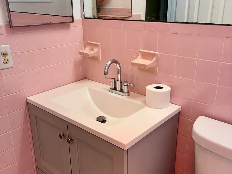 7470 NW 7th Pl — Photo 11