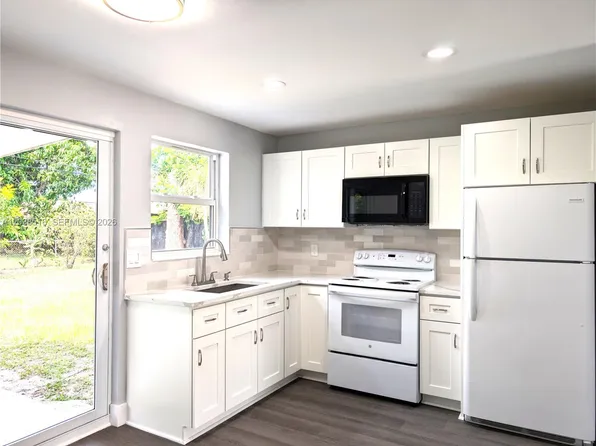 2721 NW 25th St, Fort Lauderdale, FL 33311