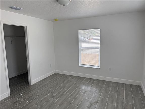 3rd image of 2922 E 21st Ave
