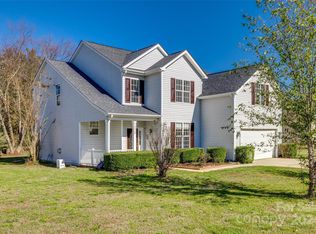 16050 Falling Meadows Ln, Charlotte, NC 28273
