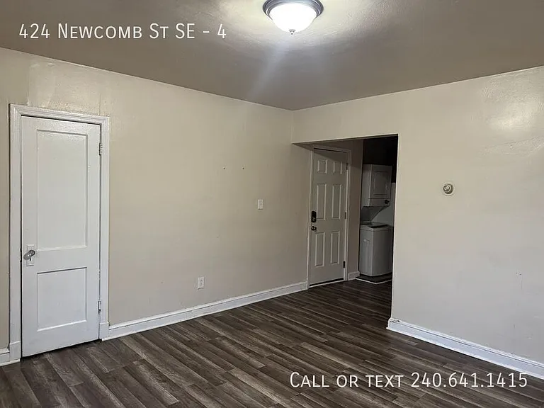424 Newcomb St SE #4 — Photo 2