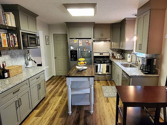 5th image of 1900 Greenstone Ct