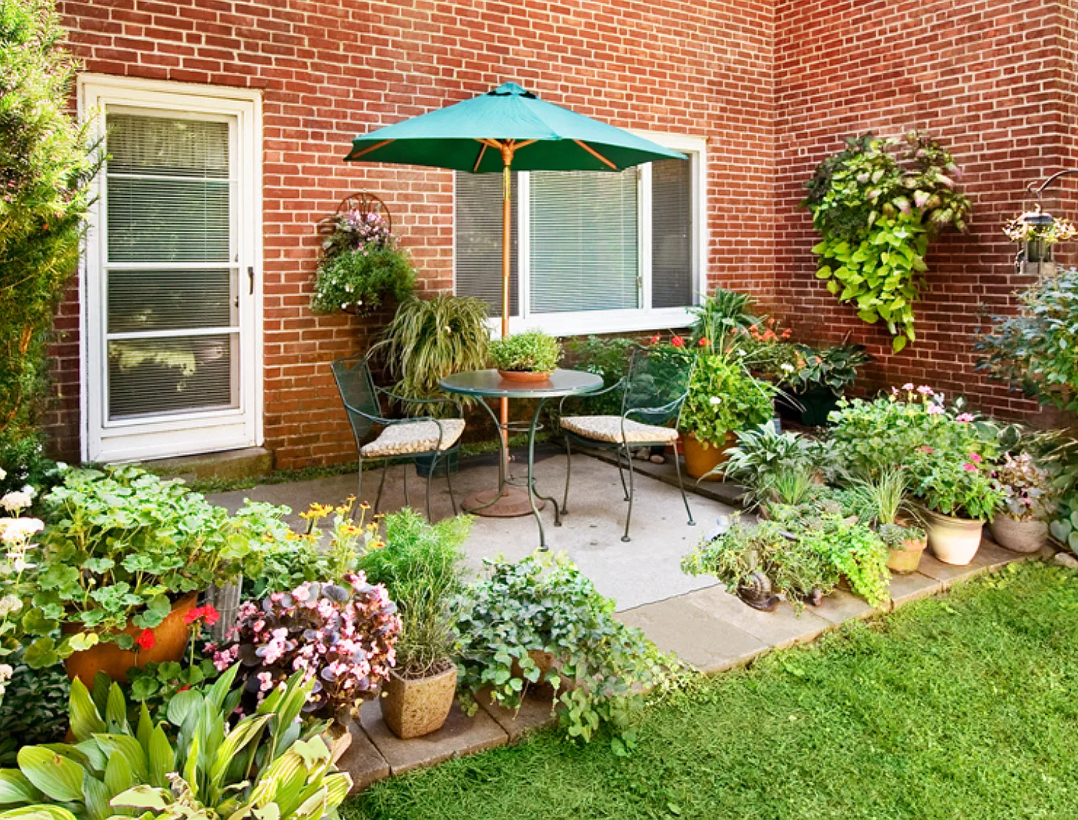 2 bed, 1.5 bath, 1000 sqft, $3,760 — Photo 3