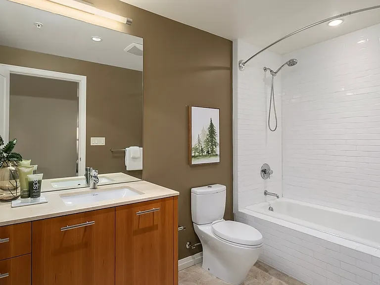 500 106th Ave NE #2105 — Photo 7