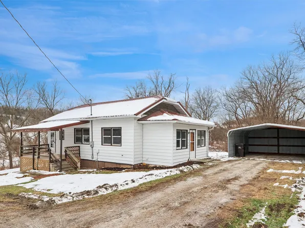 200 Railroad St, Thayer, IA 50254