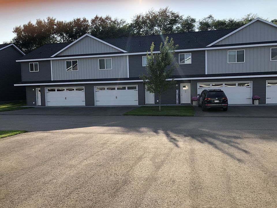 1st image of 235 3rd St W Building 19-5