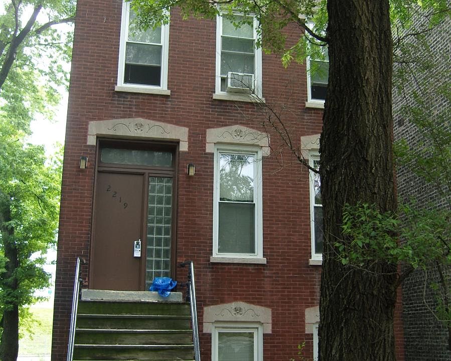 2219 SEELEY