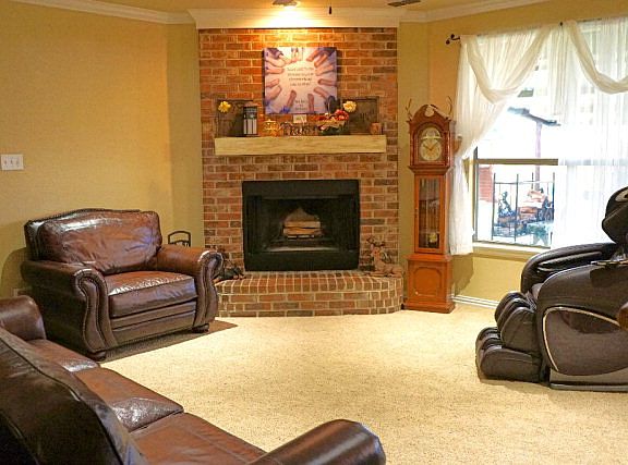 3rd image of 6373 County Road 4068