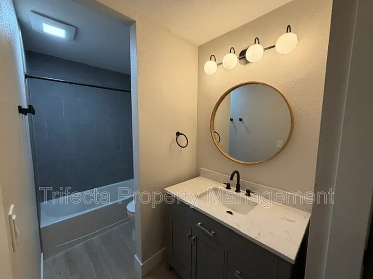 3431 Stover St #E520 — Photo 7