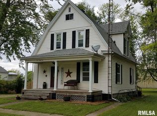 225 W Conrey St, Williamsville, IL 62693