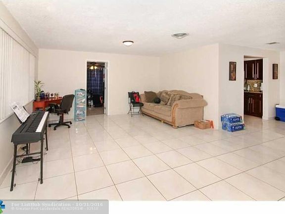 5th image of 5216 SW 93rd Ave