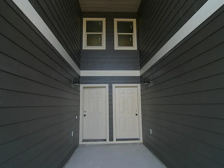 1148 Forestglen Dr — Photo 3