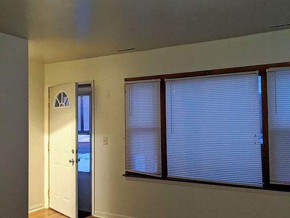 5th image of 117 4th Ave