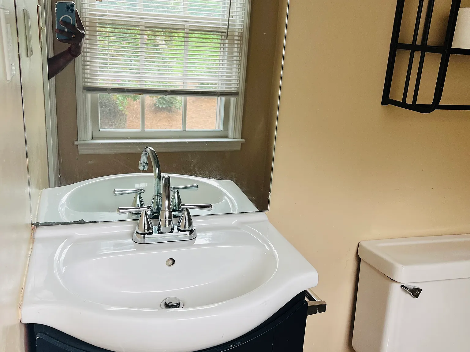 2 bed, 1240 sqft, $1,800 — Photo 2