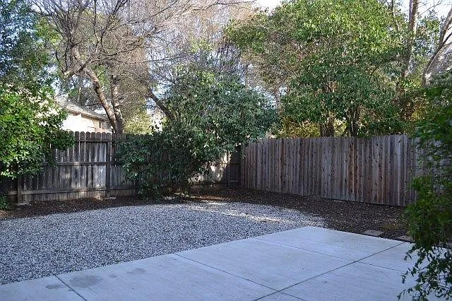 537 Scripps Dr — Photo 7