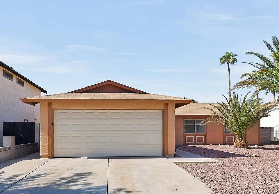 1555 Calabria Dr