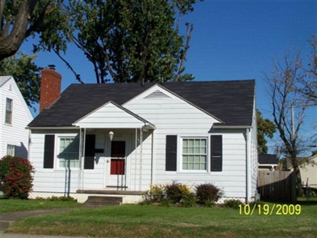 1st image of 111 E 20th St