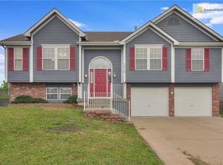 1016 Sherman Dr, Liberty, MO 64068