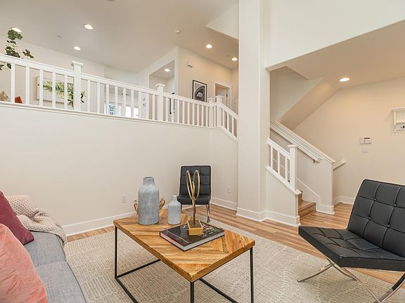 4th image of 36 Apricot Court