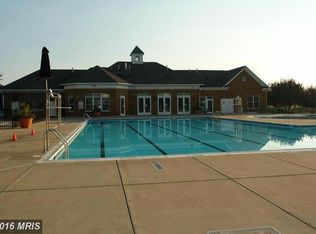 6828 Witton Cir, Gainesville, VA 20155